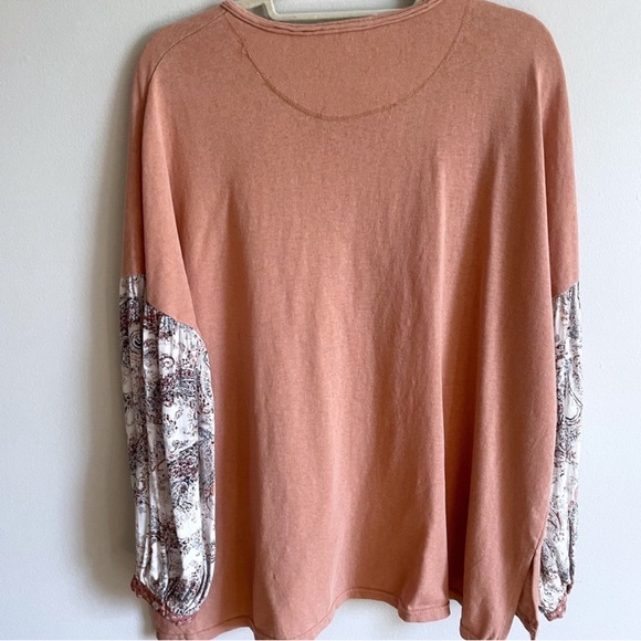 Easel Blouse with Floral Sleeves - Picture 2 of 4